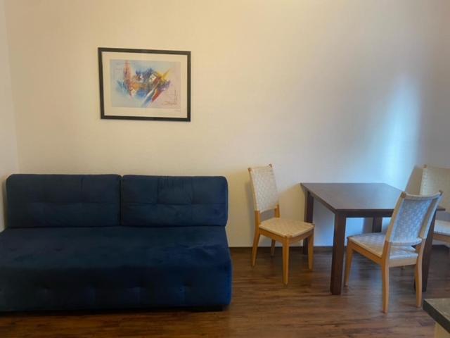 Apartment Laux